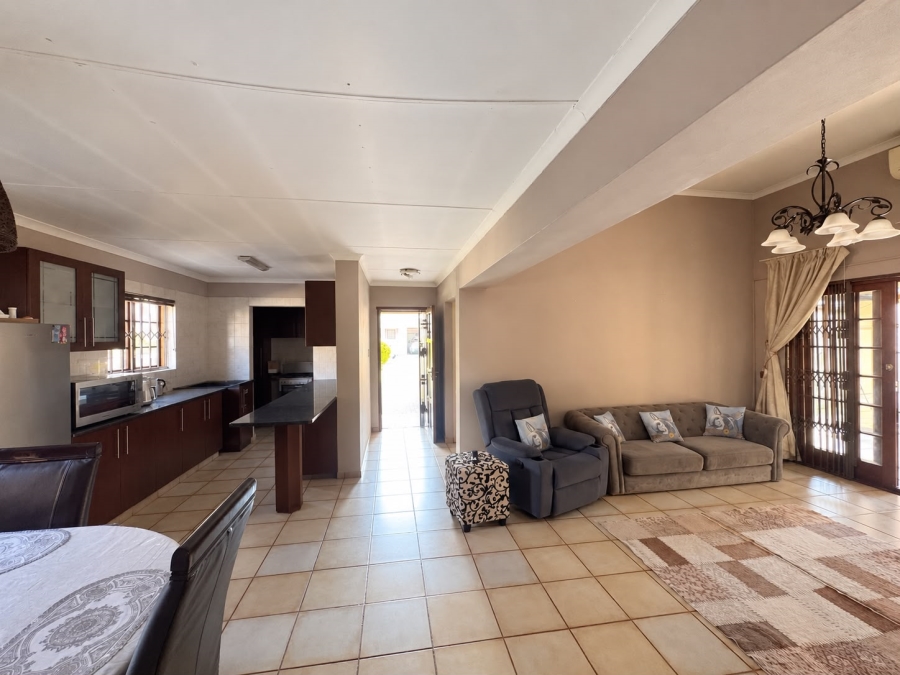 2 Bedroom Property for Sale in Waterval East North West